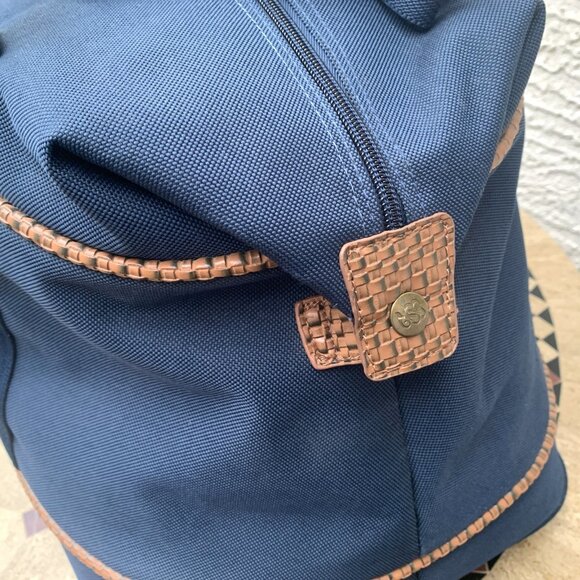 Tommy Bahama Canvas Travel Bag Mojito Blue Duffle Basketweave Trim 20" x 14" x 8 - Picture 4 of 12